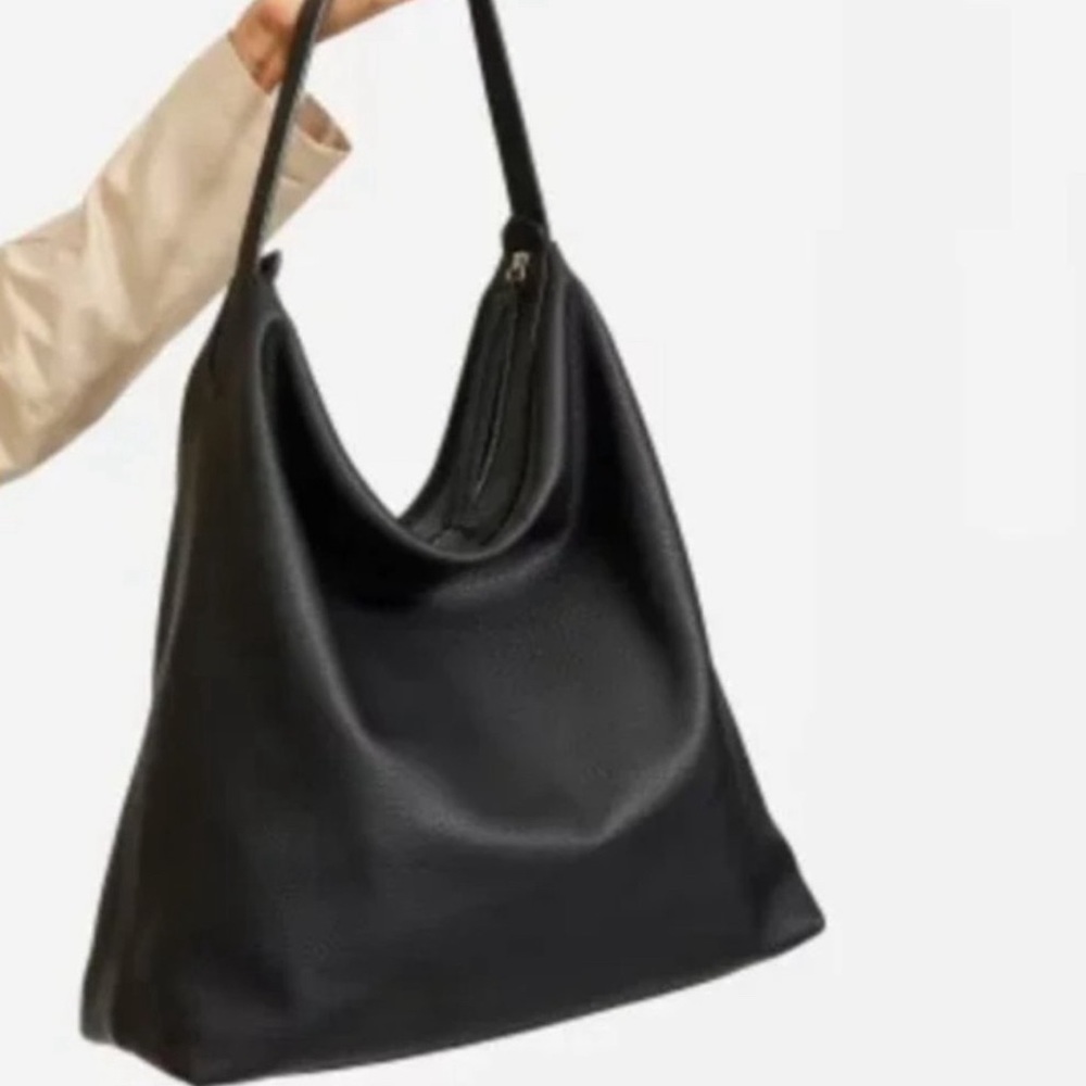 NEVER USED Everlane Hobo Bag in Black